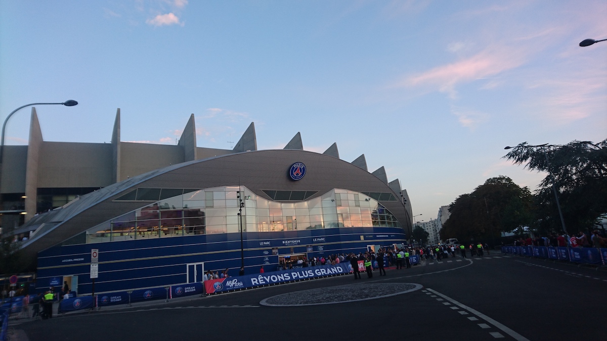 Foto del estadio Parc des Princes, en París-Francia.